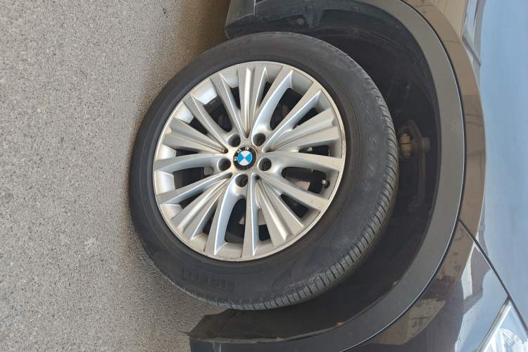 Used BMW X5 2014 xDrive35i Leading Model Right Front Wheel Hub