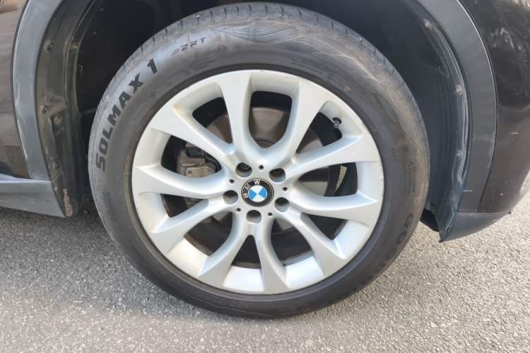 Used BMW X5 2014 xDrive35i Leading Model Right Front Wheel Hub