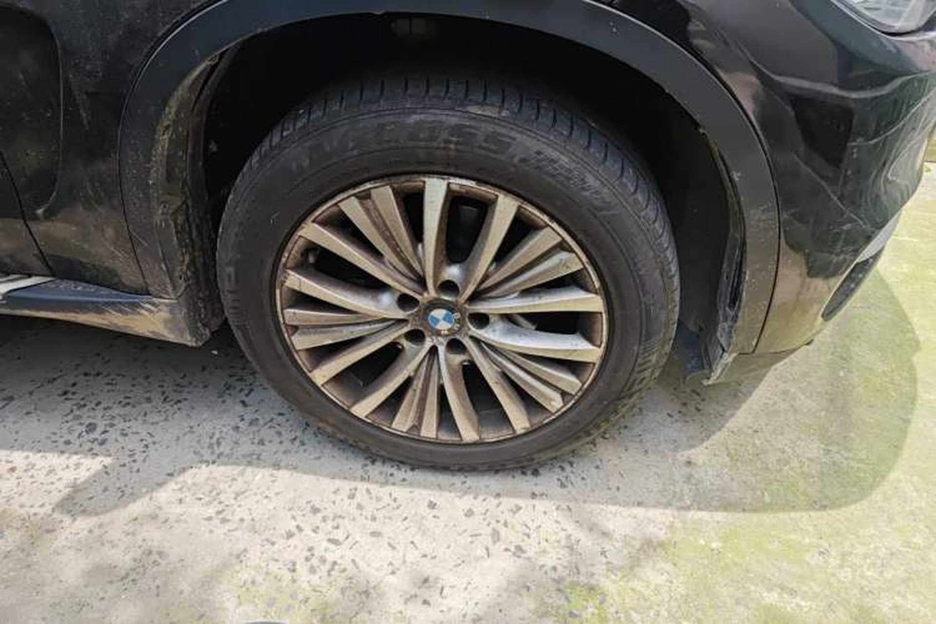 Used BMW X5 2014 xDrive35i Leading Model Right Front Wheel Hub