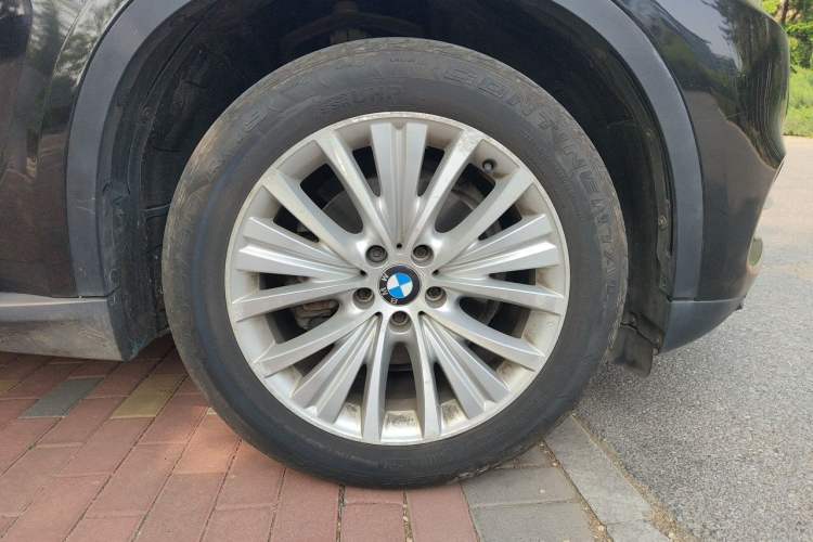 Used BMW X5 2014 xDrive35i Leading Model Right Front Wheel Hub