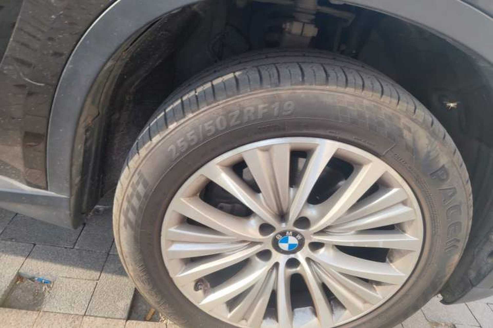 Used BMW X5  Right Front Wheel Hub