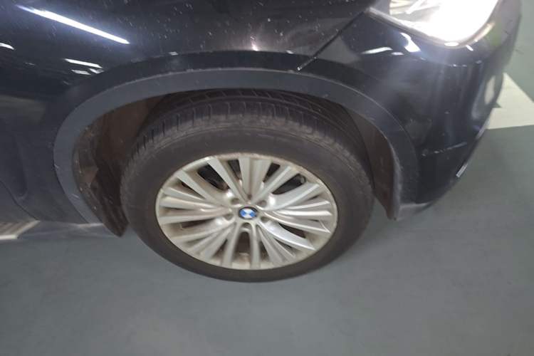 Used BMW X5 2014 xDrive35i Leading Model Right Front Wheel Hub