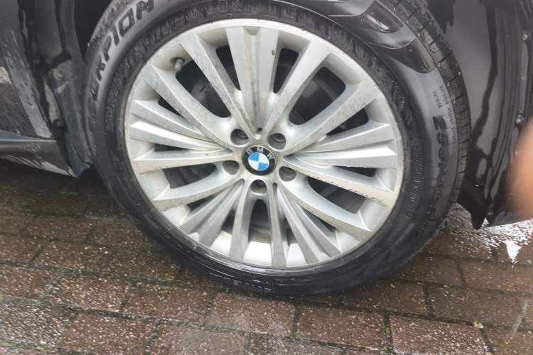 Used BMW X5 2014 xDrive35i Luxury Edition Right Front Wheel Hub
