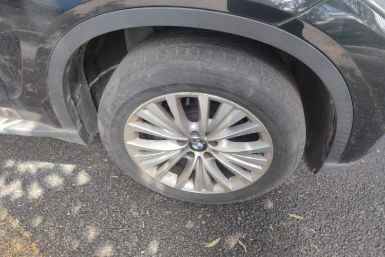 Used BMW X5 2014 xDrive35i Luxury Edition Right Front Wheel Hub