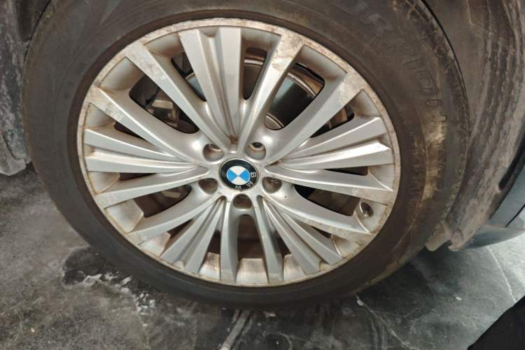 Used BMW X5 2014 xDrive35i Luxury Edition Right Front Wheel Hub