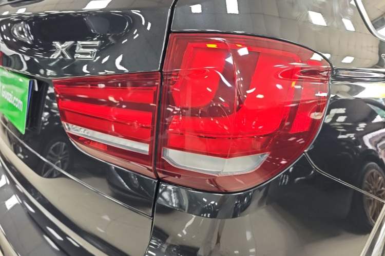 Used BMW X5 2014 xDrive35i Leading Model Right Rear Taillight