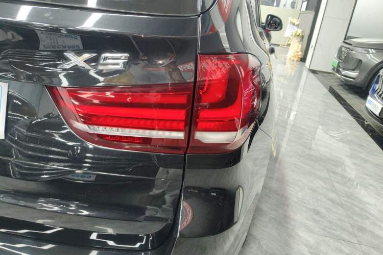 Used BMW X5 2014 xDrive35i Leading Model Right Rear Taillight