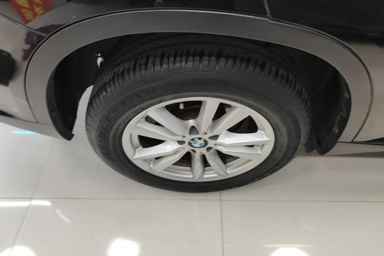 Used BMW X5 2014 xDrive35i Elegant Edition Right Rear Wheel Hub