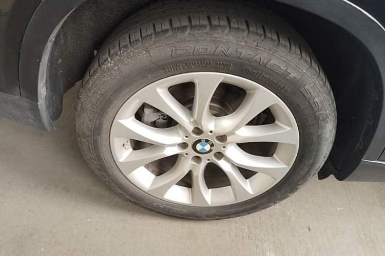 Used BMW X5 2014 xDrive35i Elegant Edition Right Rear Wheel Hub