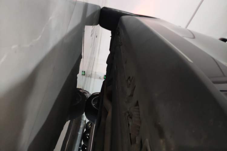 Used BMW X5 2014 xDrive35i Leading Model Right Side Sill
