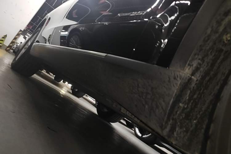 Used BMW X5 2014 xDrive35i Elegant Edition Right Side Sill