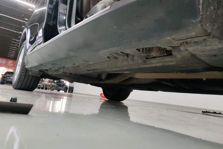 Used BMW X5 2014 xDrive35i Leading Model Right Side Sill