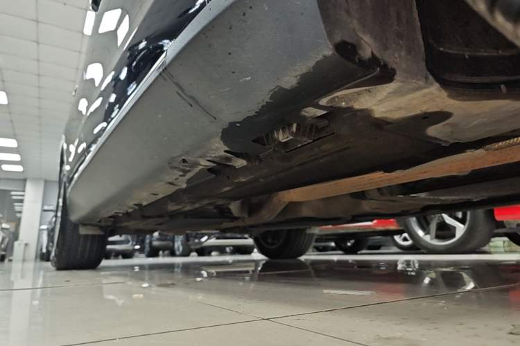 Used BMW X5 2014 xDrive35i Leading Model Right Side Sill