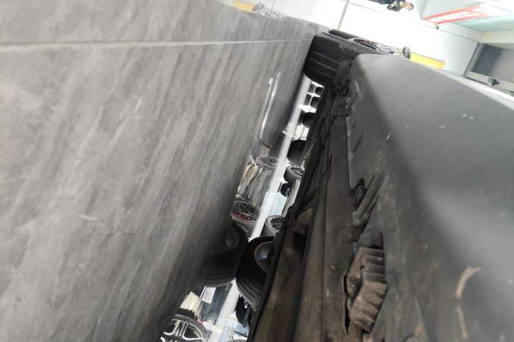 Used BMW X5 2014 xDrive35i Leading Model Right Side Sill