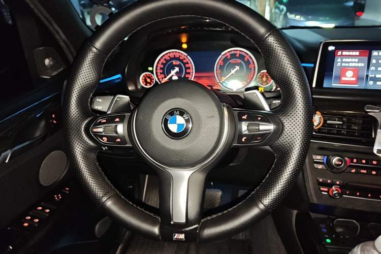 Used BMW X5 2014 xDrive50i M Sport Edition Steering Wheel