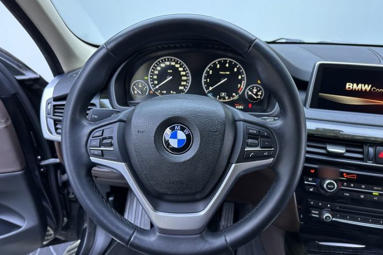 Used BMW X5 2014 xDrive35i Leading Model Steering Wheel