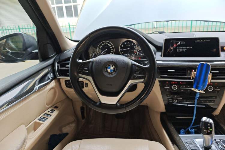 Used BMW X5 2014 xDrive35i Luxury Edition Steering Wheel
