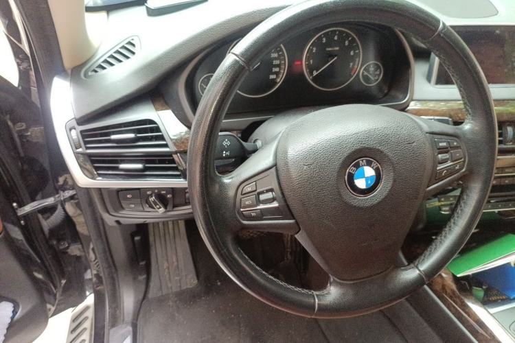 Used BMW X5 2014 xDrive35i Elegant Edition Steering Wheel