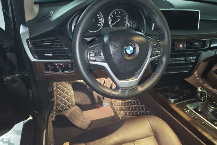Used BMW X5 2014 xDrive35i Elegant Edition Steering Wheel