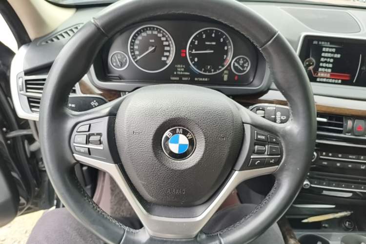 Used BMW X5 2014 xDrive35i Elegant Edition Steering Wheel