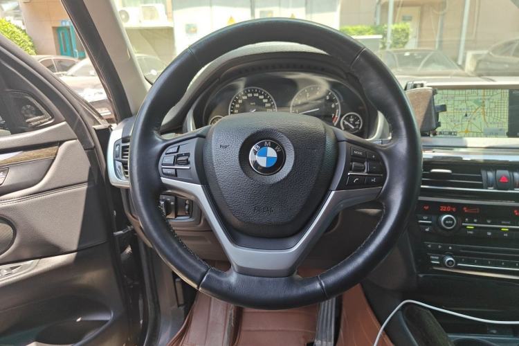 Used BMW X5 2014 xDrive35i Gasoline 5-seater U.S. specification Steering Wheel