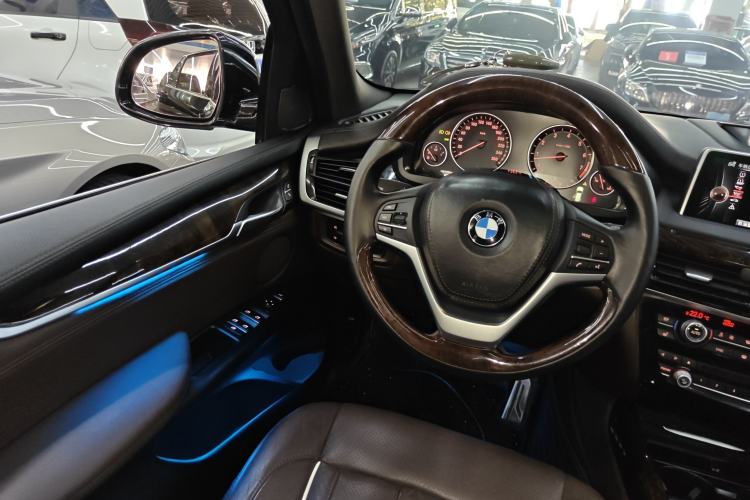 Used BMW X5 2014 xDrive35i Elegant Edition Steering Wheel