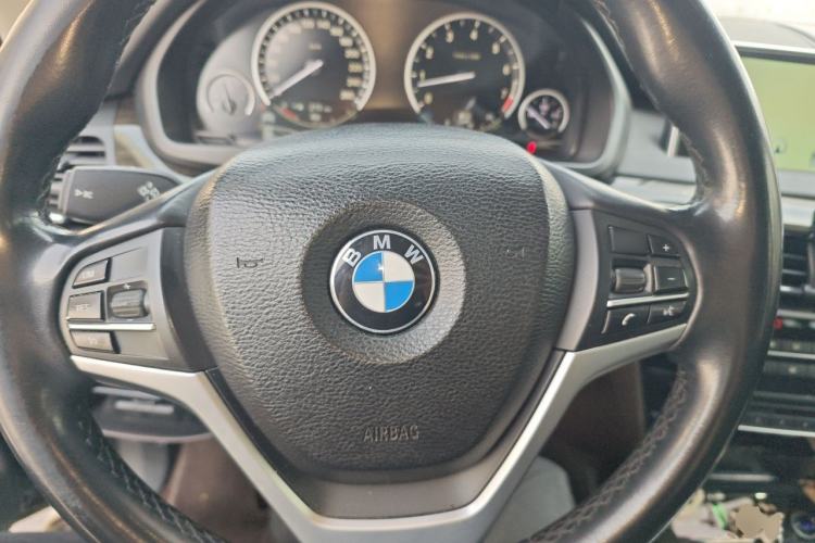 Used BMW X5 2014 xDrive35i Elegant Edition Steering Wheel
