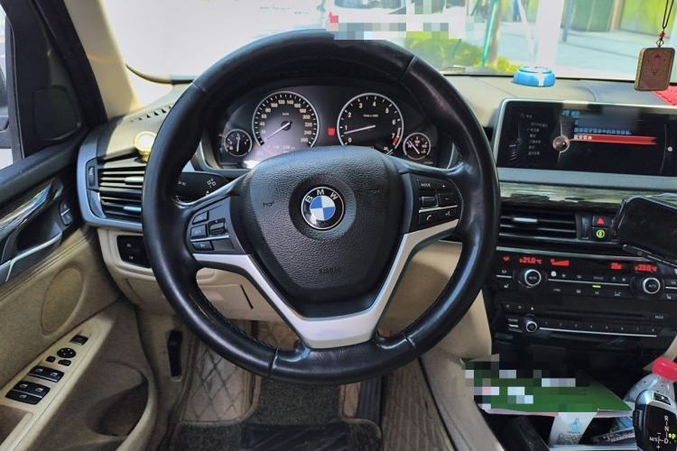 Used BMW X5 2014 xDrive35i Leading Model Steering Wheel