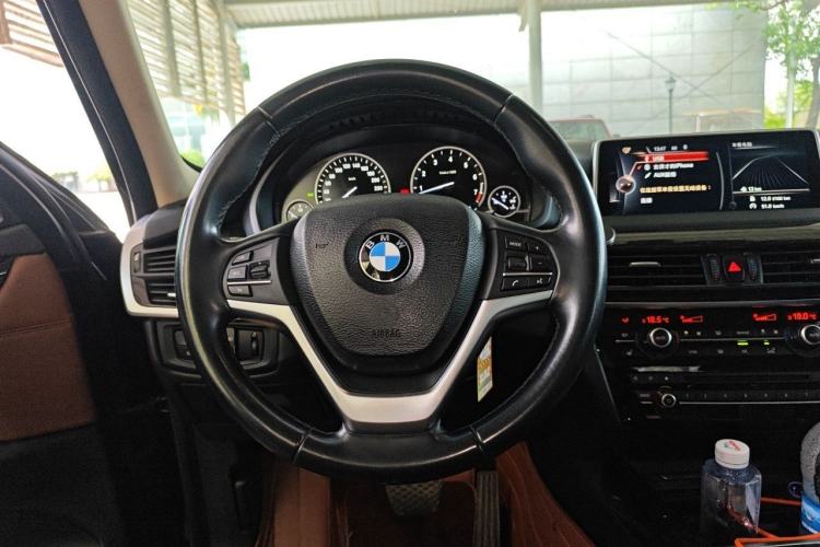 Used BMW X5 2014 xDrive35i Leading Model Steering Wheel