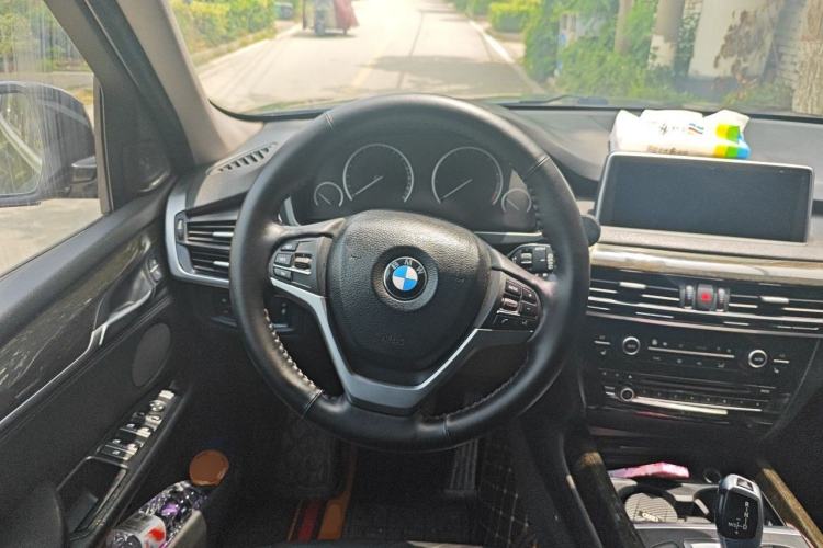 Used BMW X5 2014 xDrive35i Elegant Edition Steering Wheel