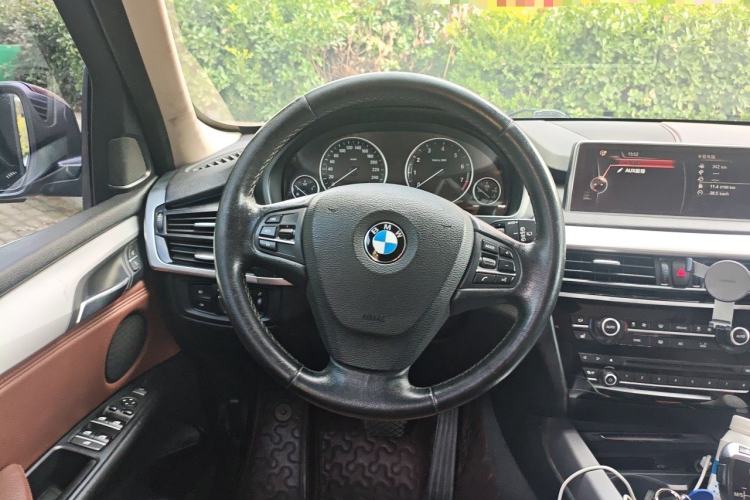 Used BMW X5  Steering Wheel