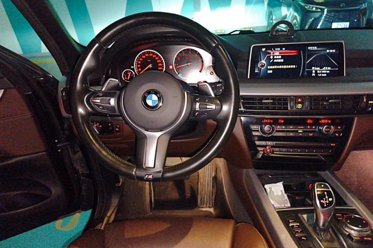 Used BMW X5 2014 xDrive35i Elegant Edition Steering Wheel