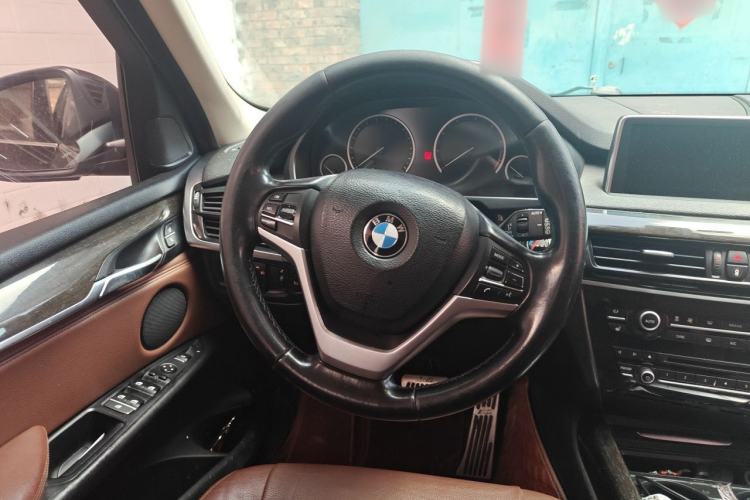 Used BMW X5 2014 xDrive35i Leading Model Steering Wheel