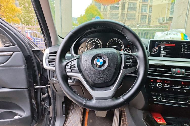 Used BMW X5 2014 xDrive35i Elegant Edition Steering Wheel