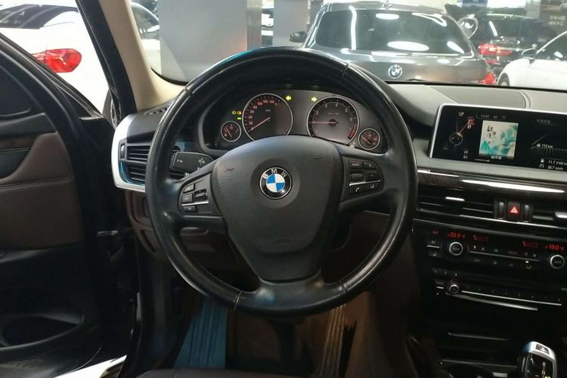 Used BMW X5 2014 xDrive35i Elegant Edition Steering Wheel