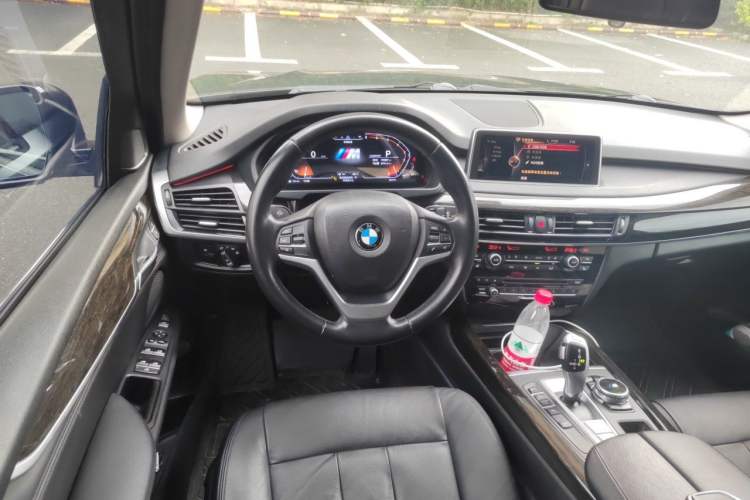 Used BMW X5 2014 xDrive35i Leading Model Steering Wheel