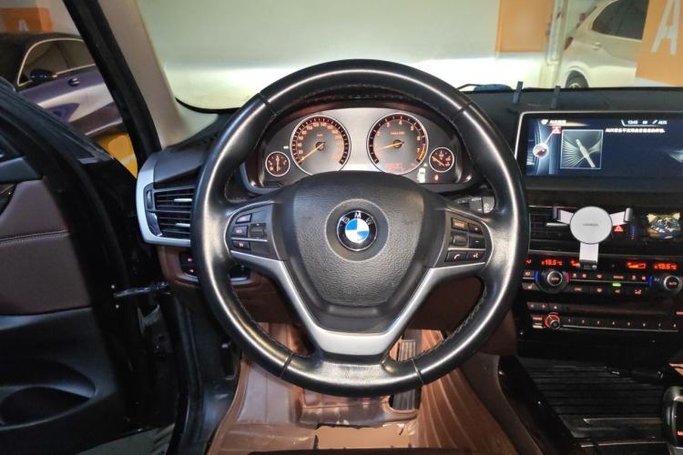 Used BMW X5 2014 xDrive35i Elegant Edition Steering Wheel