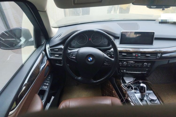 Used BMW X5 2014 xDrive35i Elegant Edition Steering Wheel