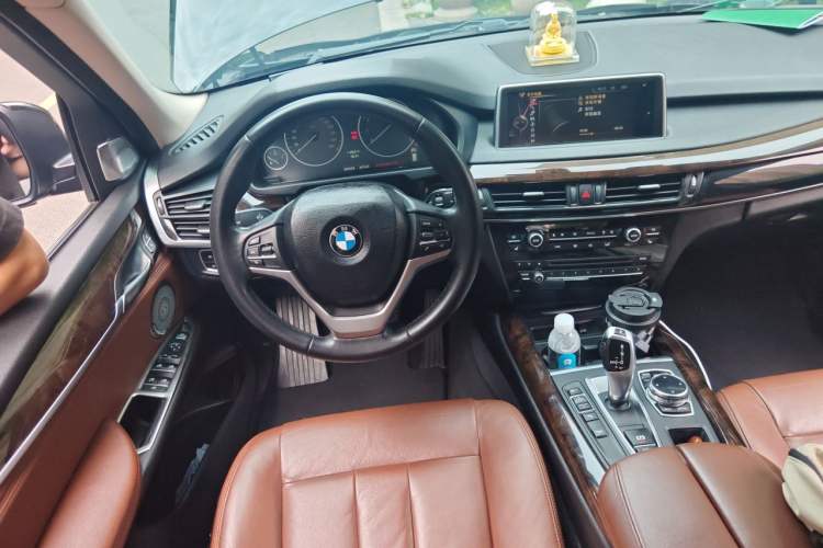 Used BMW X5 2014 xDrive35i Elegant Edition Steering Wheel