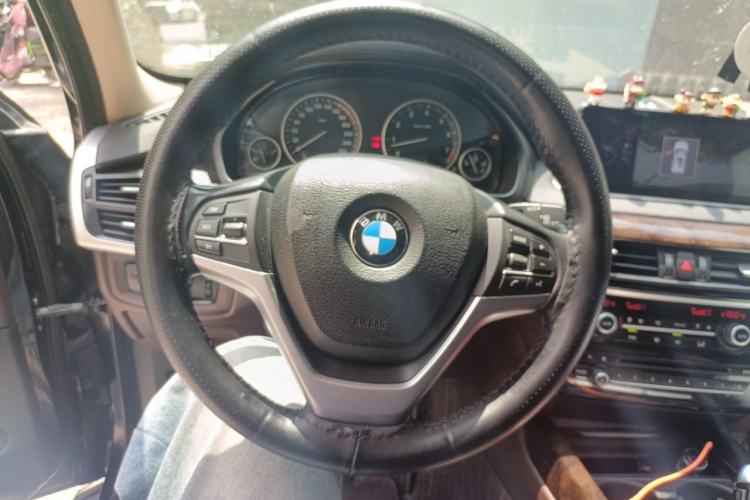 Used BMW X5 2014 xDrive35i Elegant Edition Steering Wheel