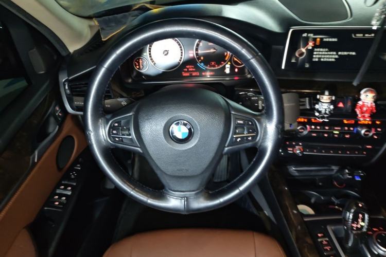 Used BMW X5 2014 xDrive35i Elegant Edition Steering Wheel
