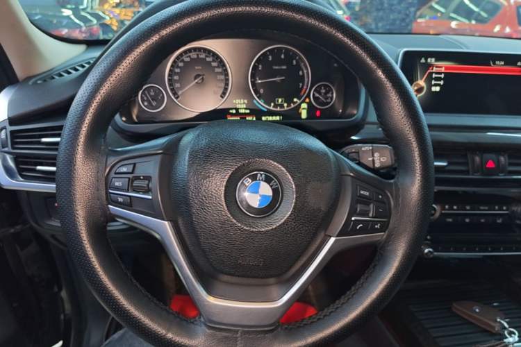 Used BMW X5 2014 xDrive35i Elegant Edition Steering Wheel