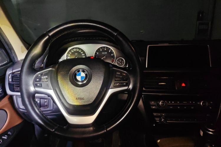 Used BMW X5 2014 xDrive35i Elegant Edition Steering Wheel