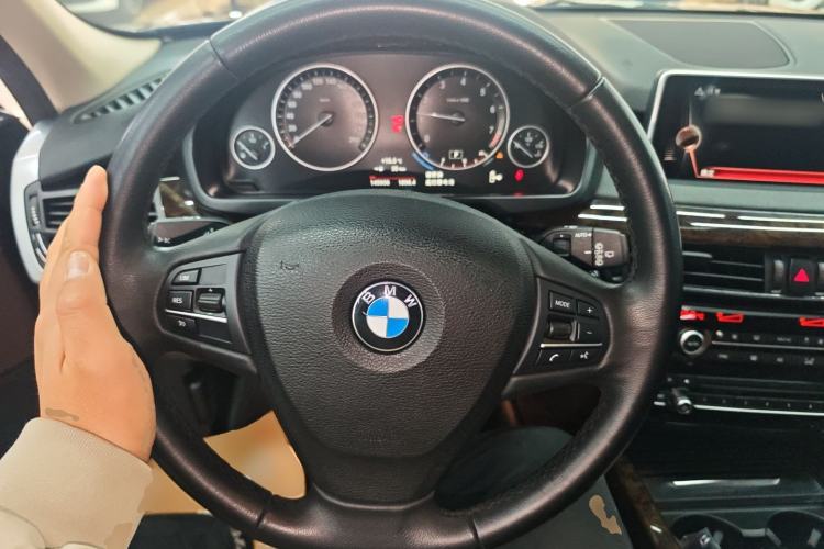 Used BMW X5 2014 xDrive35i Elegant Edition Steering Wheel