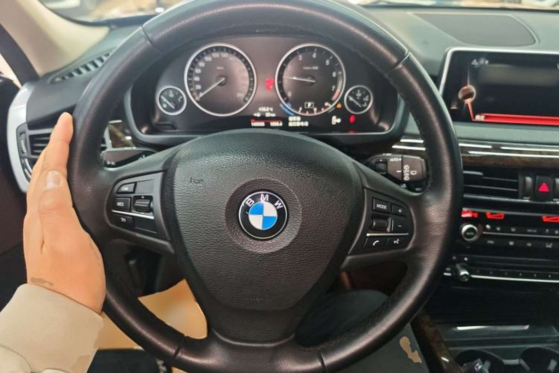 Used BMW X5 2014 xDrive35i Elegant Edition Steering Wheel