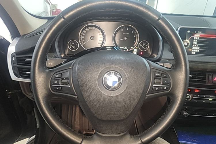 Used BMW X5 2014 xDrive35i Leading Model Steering Wheel