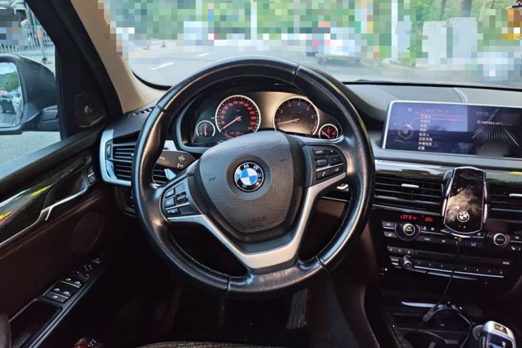 Used BMW X5 2014 xDrive35i Luxury Edition Steering Wheel