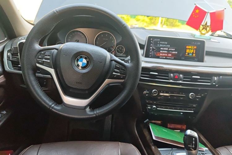 Used BMW X5 2014 xDrive35i Leading Model Steering Wheel