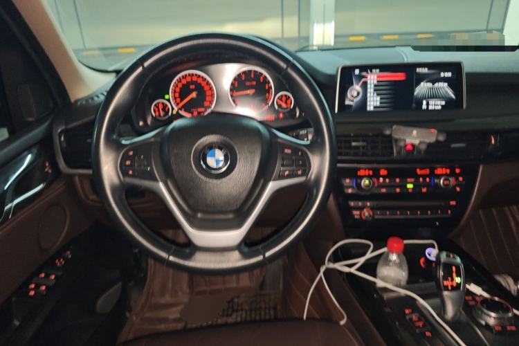 Used BMW X5 2014 xDrive35i Luxury Edition Steering Wheel
