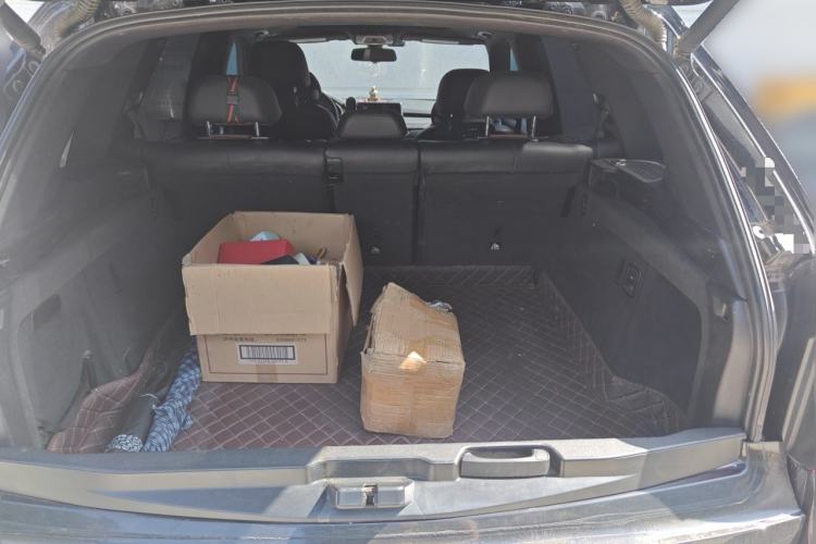 Used BMW X5 2014 xDrive35i Leading Model Trunk